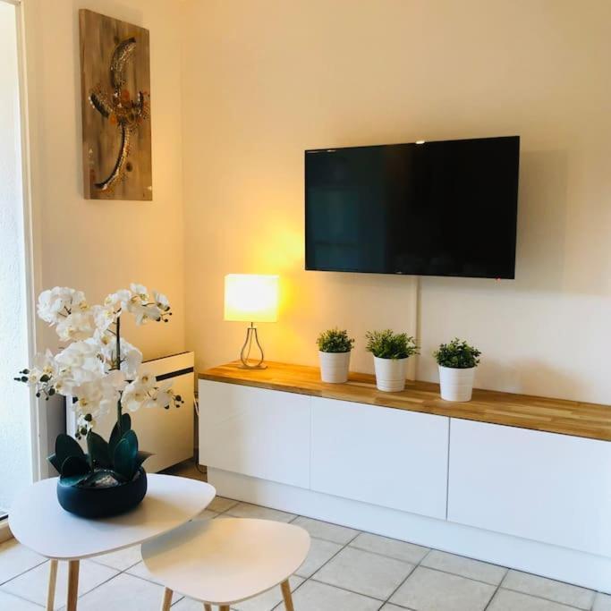 Studio Cabine Climatise 800 M De La Plage Et Des Commerces Bormes-les-Mimosas Exteriér fotografie