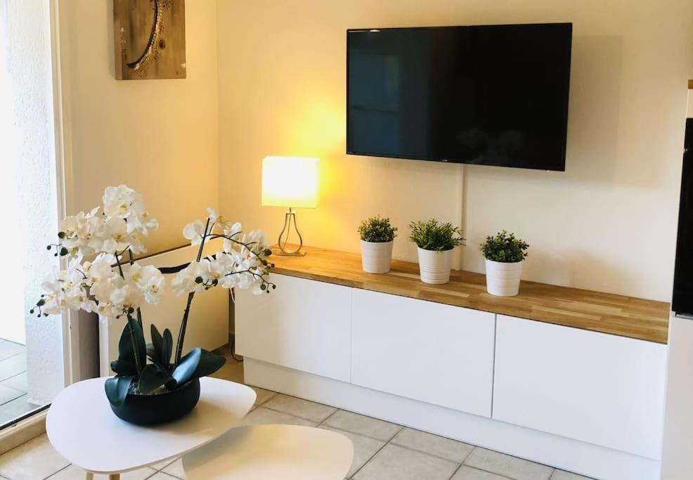 Studio Cabine Climatise 800 M De La Plage Et Des Commerces Bormes-les-Mimosas Exteriér fotografie